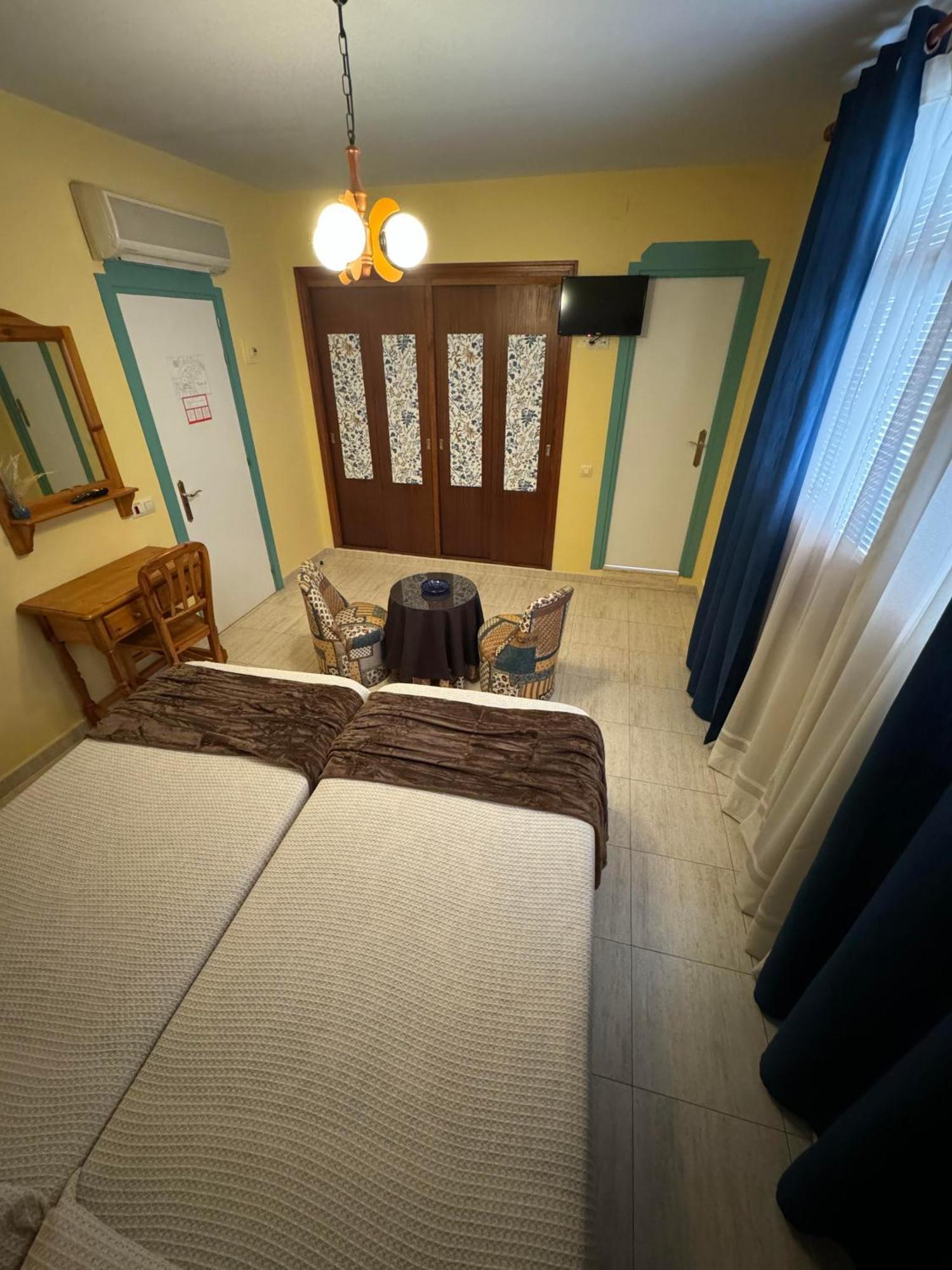 Hostal Joaquin Las Ventas con Pena Aguilera Luaran gambar